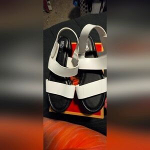 Platform sandals